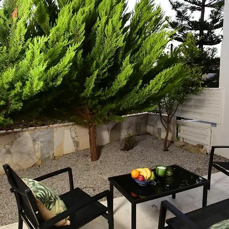 Jasmine Garden - Yard Apartman