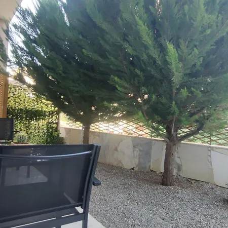 Jasmine Garden - Yard *