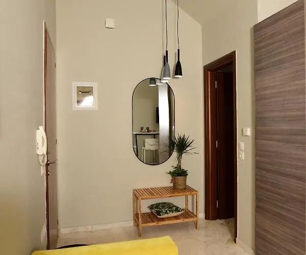 Jasmine Garden - Yard