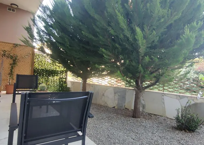 Jasmine Garden - Yard *