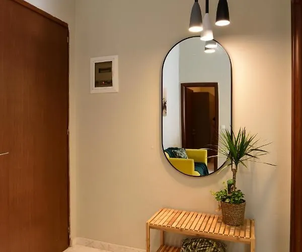 Jasmine Garden - Yard Apartment *