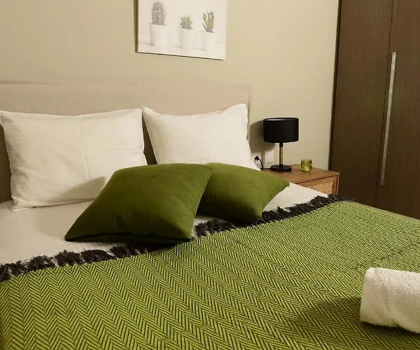 Jasmine Garden - Yard Apartment