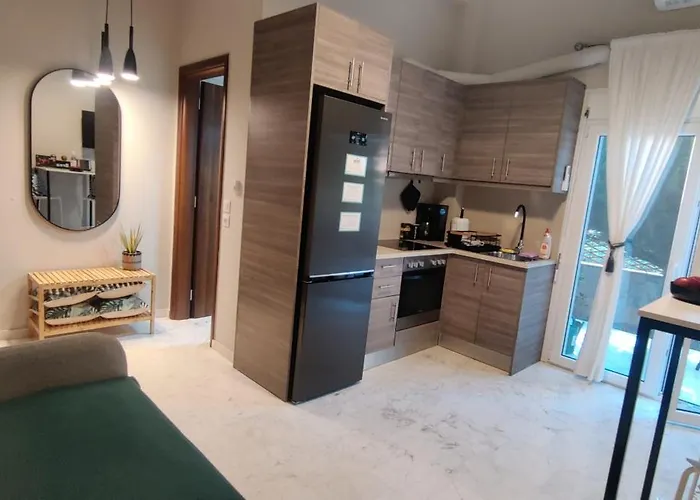 Jasmine Garden - Yard Apartment