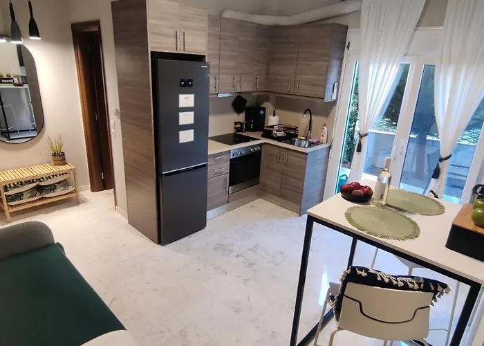 Apartment Jasmine Garden - Yard